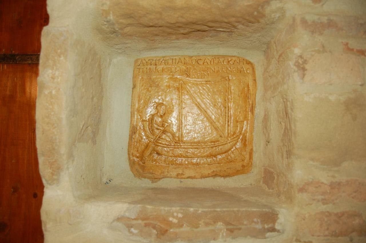 فيلا Mombaroccioفي Il Poggio المظهر الخارجي الصورة