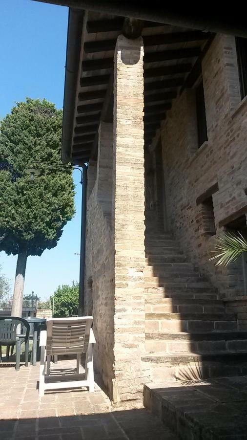 فيلا Mombaroccioفي Il Poggio المظهر الخارجي الصورة